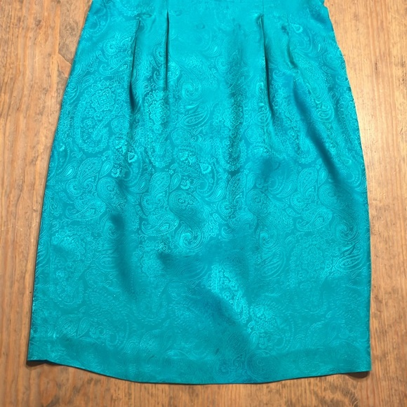 Vintage Papell Too petites 100% silk size 6 paisley design. Excellent condition. - Picture 10 of 14
